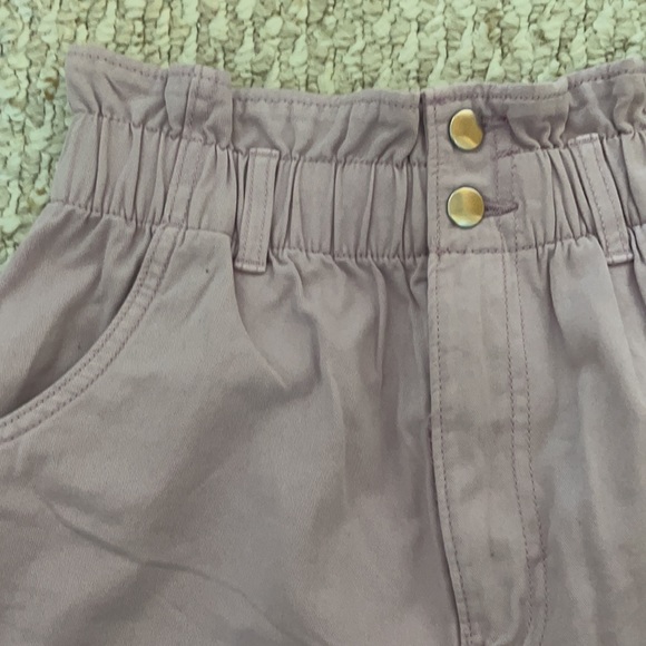 Purple high waisted shorts - Picture 2 of 3